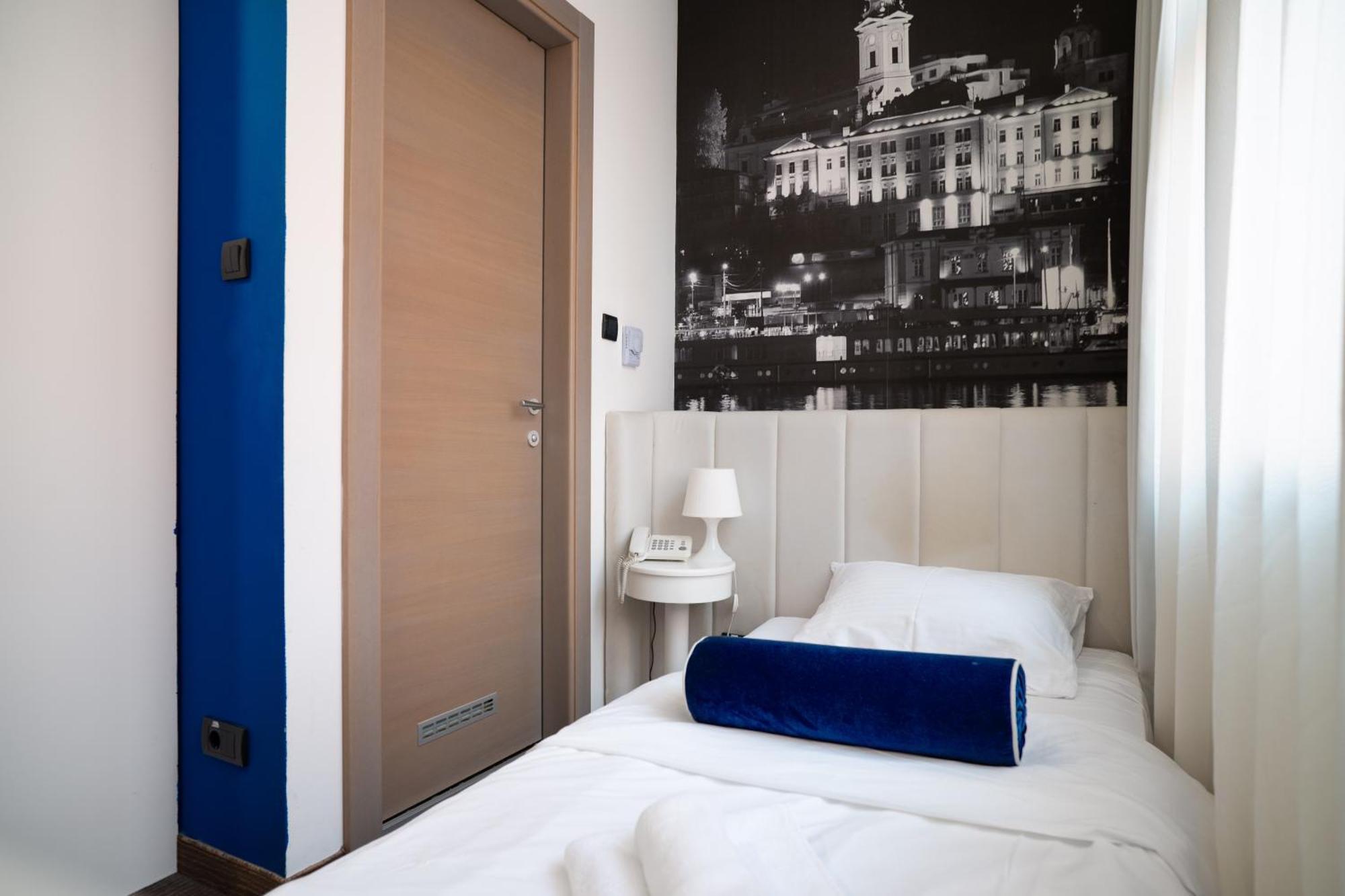 Hotel Passport Belgrado Buitenkant foto
