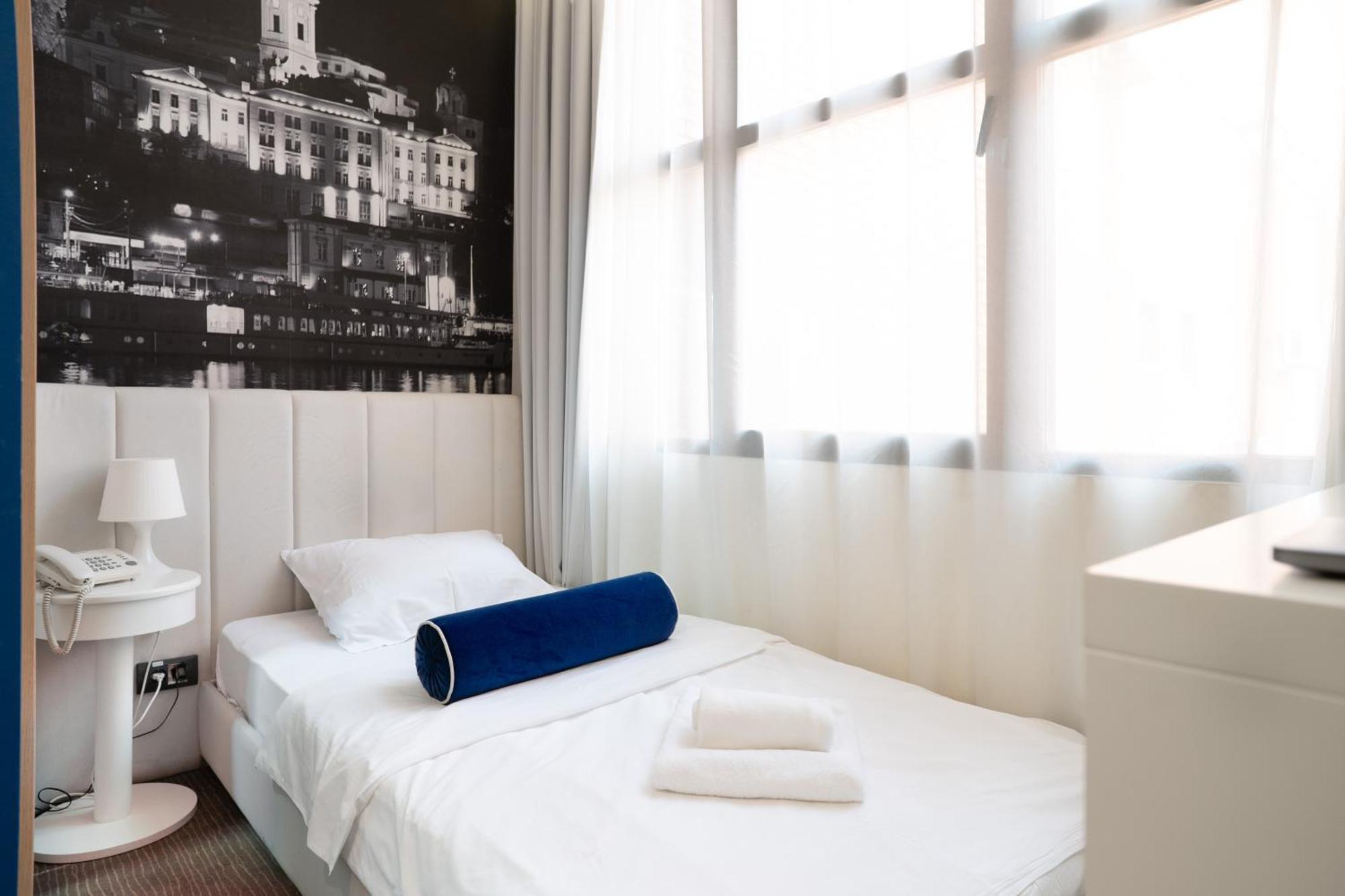 Hotel Passport Belgrado Buitenkant foto