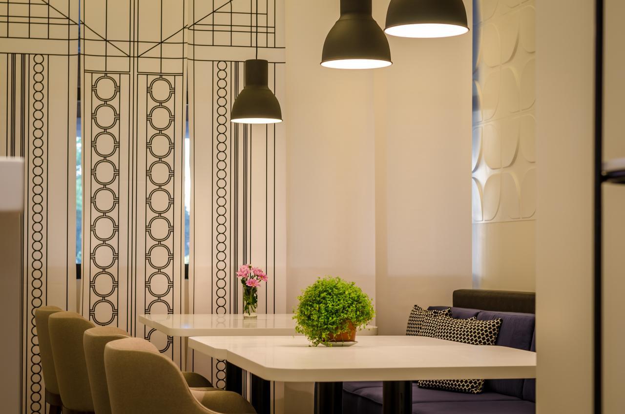 Hotel Passport Belgrado Buitenkant foto